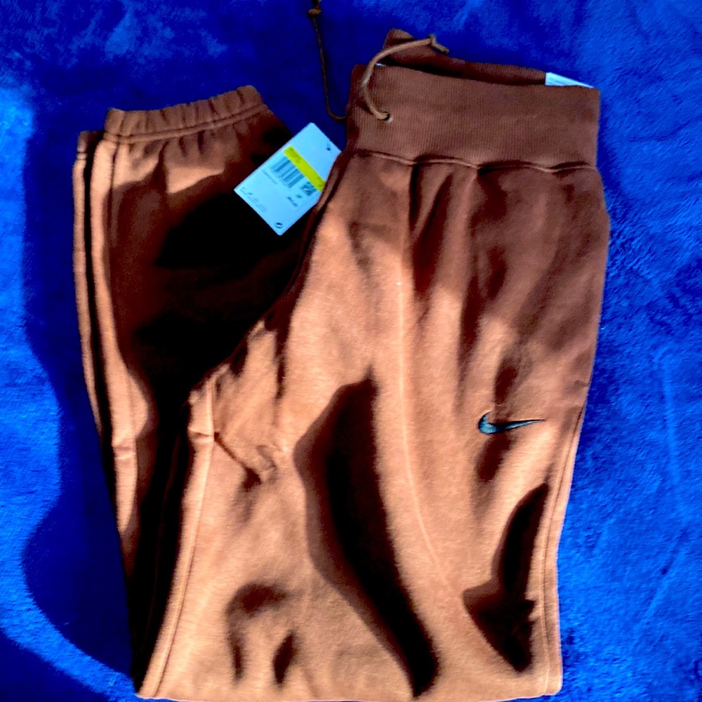 Nike Women’s Oversized Fit High Rise Pants